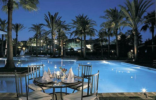 Club pool in Sotogrande